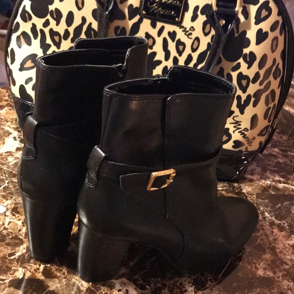 Merona Ankle Boots w/ Heel - Picture 2 of 4